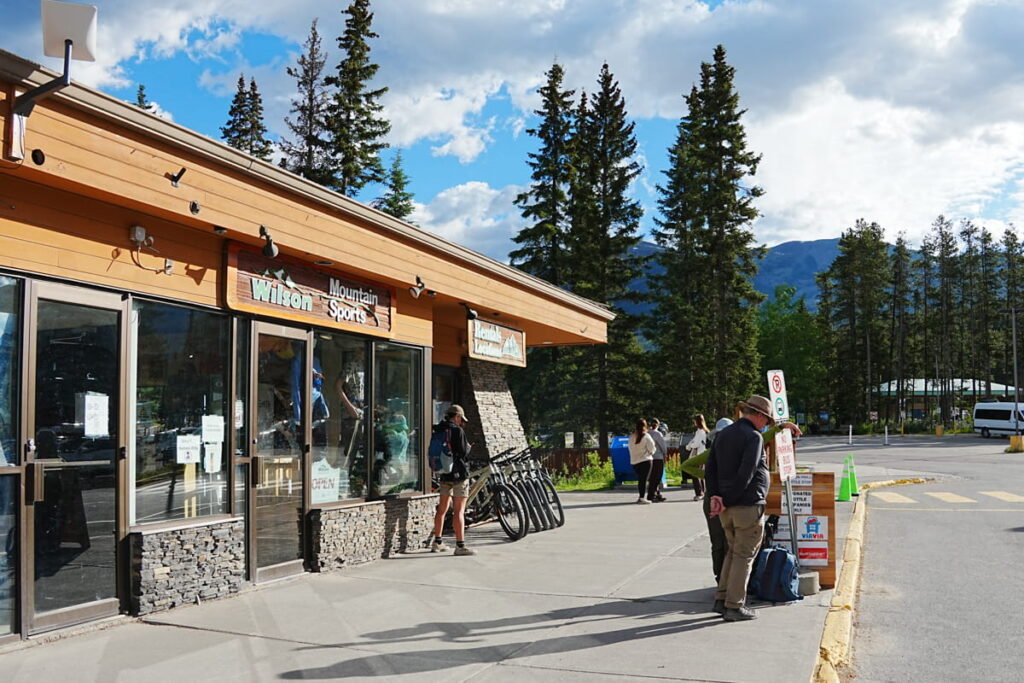 Shuttle bus pick up point at Lake Louise Village